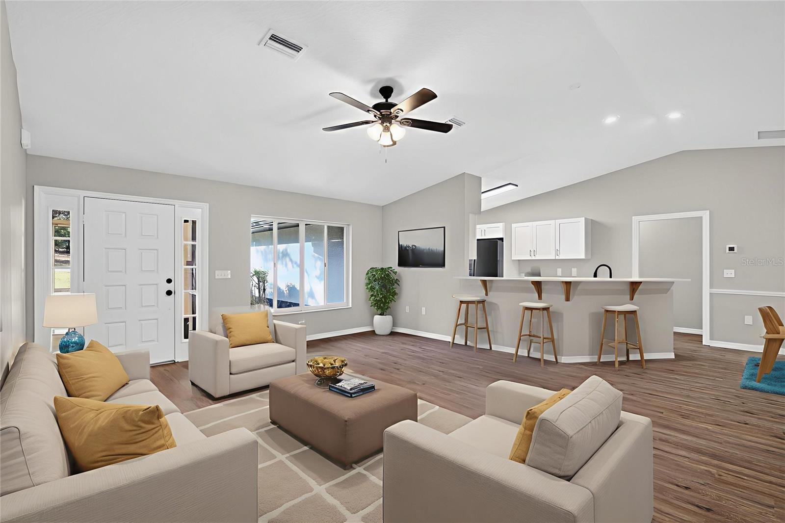 Image 5 of 33 For 1139 Mckinley Street