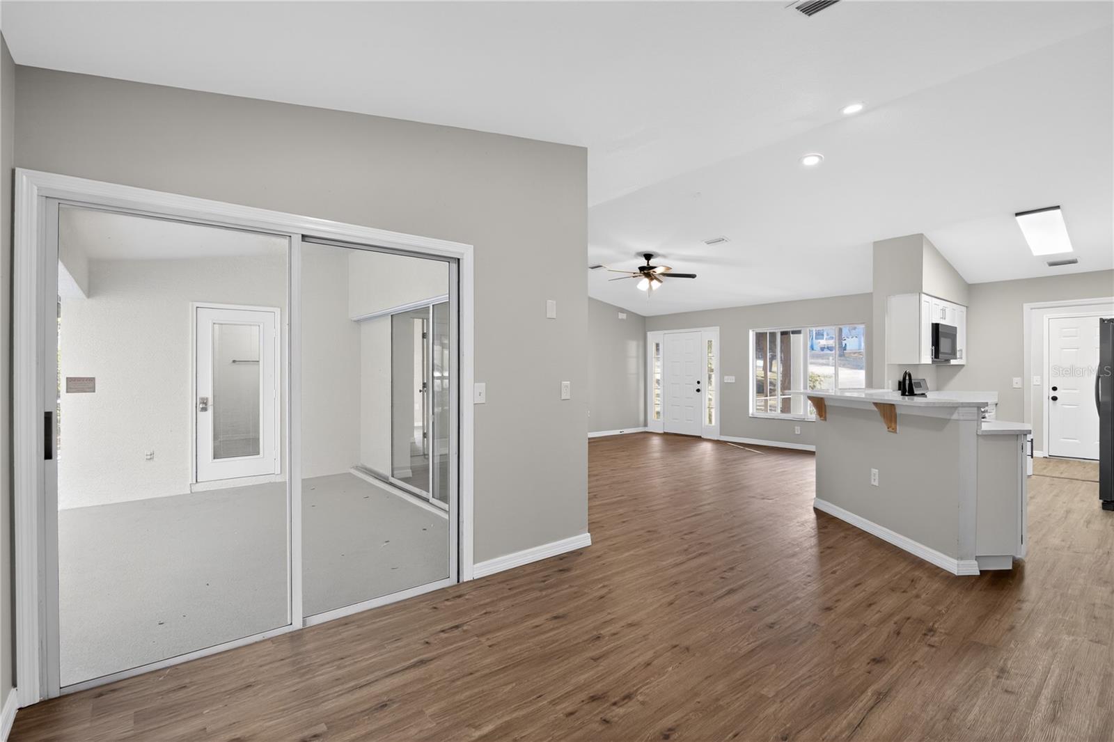 Image 6 of 33 For 1139 Mckinley Street