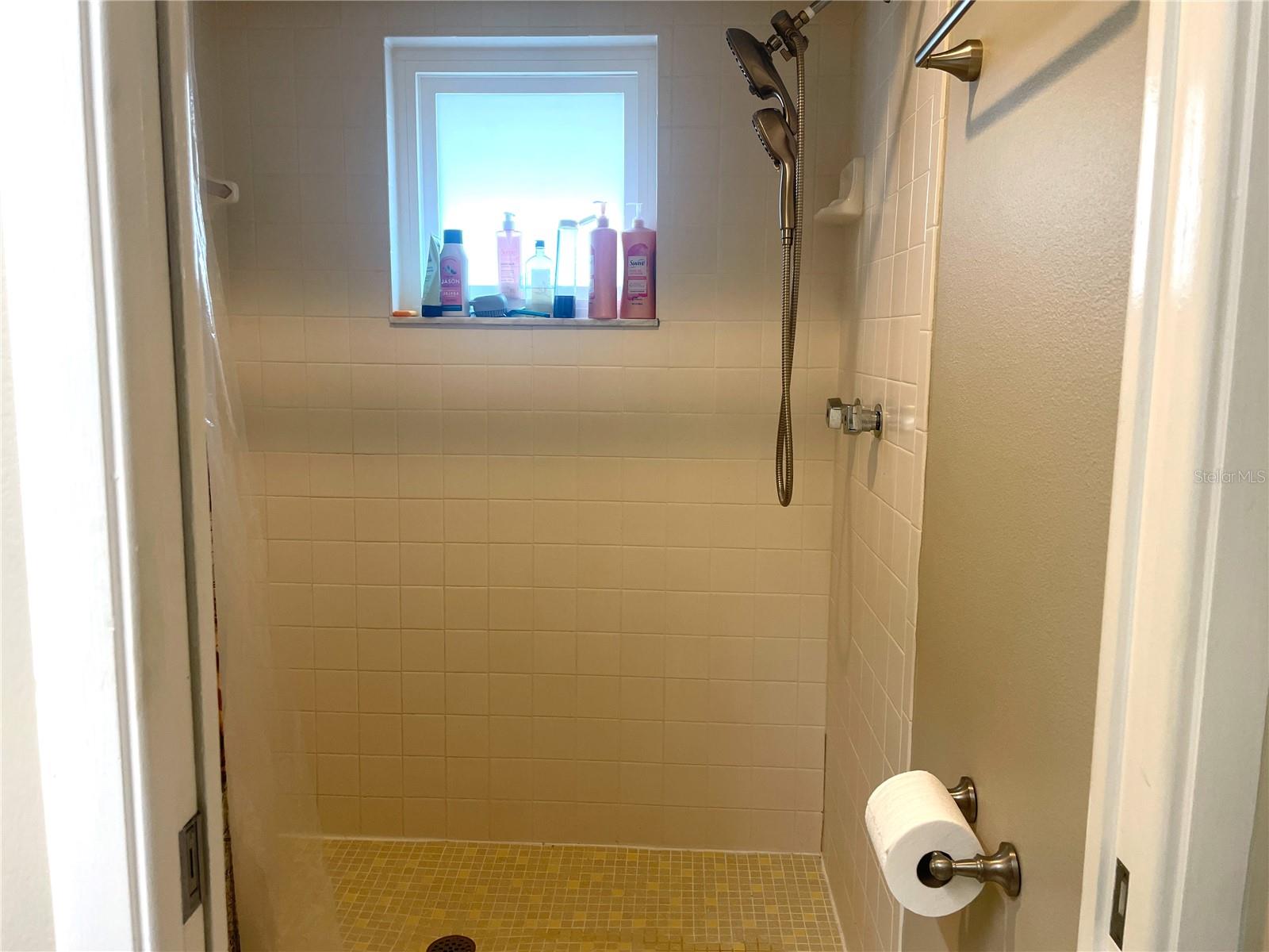 Image 15 of 33 For 119 Villa Drive 119