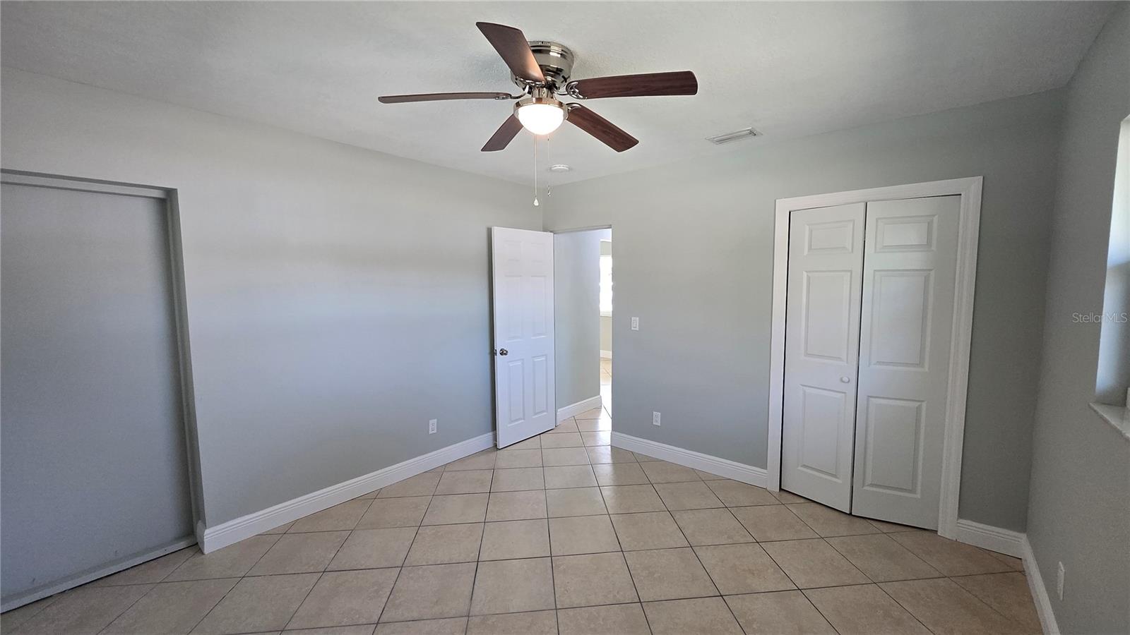 Image 13 of 32 For 2001 Saint George Drive