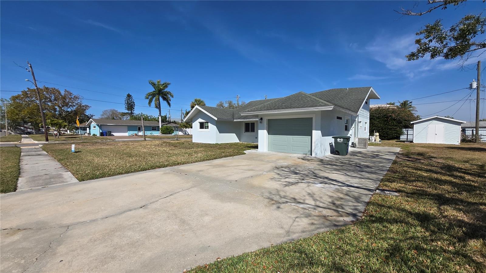 Image 31 of 32 For 2001 Saint George Drive