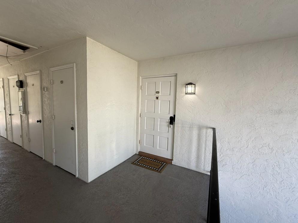 Image 2 of 11 For 5800 Hollywood Boulevard 327