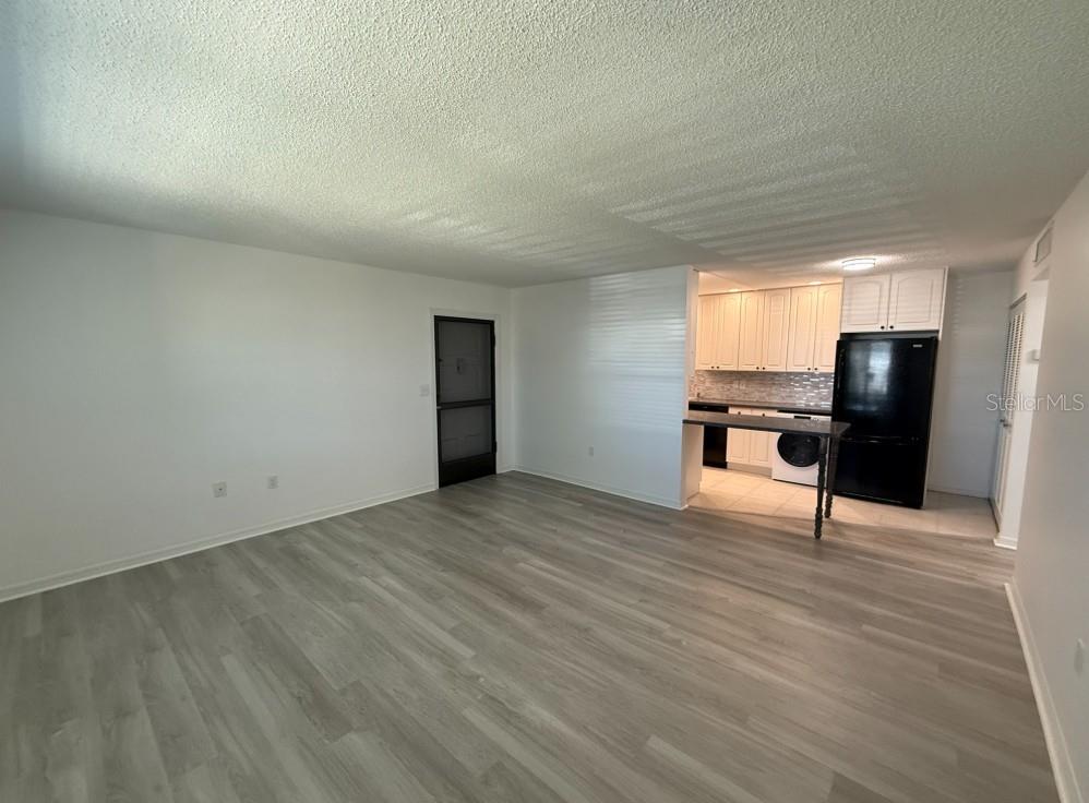 Image 5 of 11 For 5800 Hollywood Boulevard 327