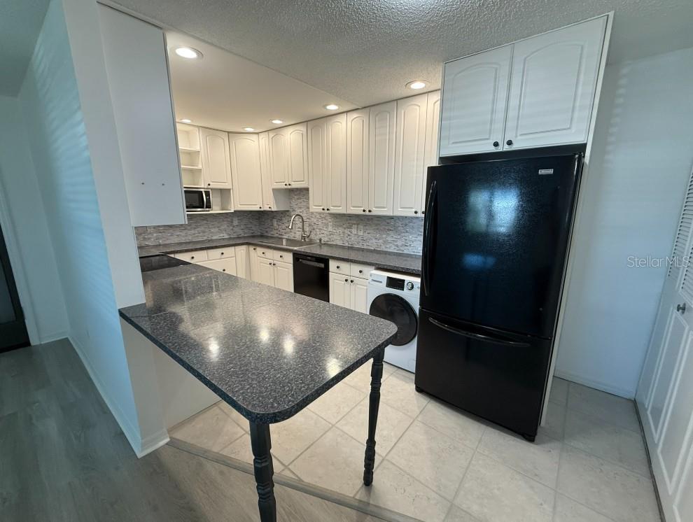 Image 6 of 11 For 5800 Hollywood Boulevard 327