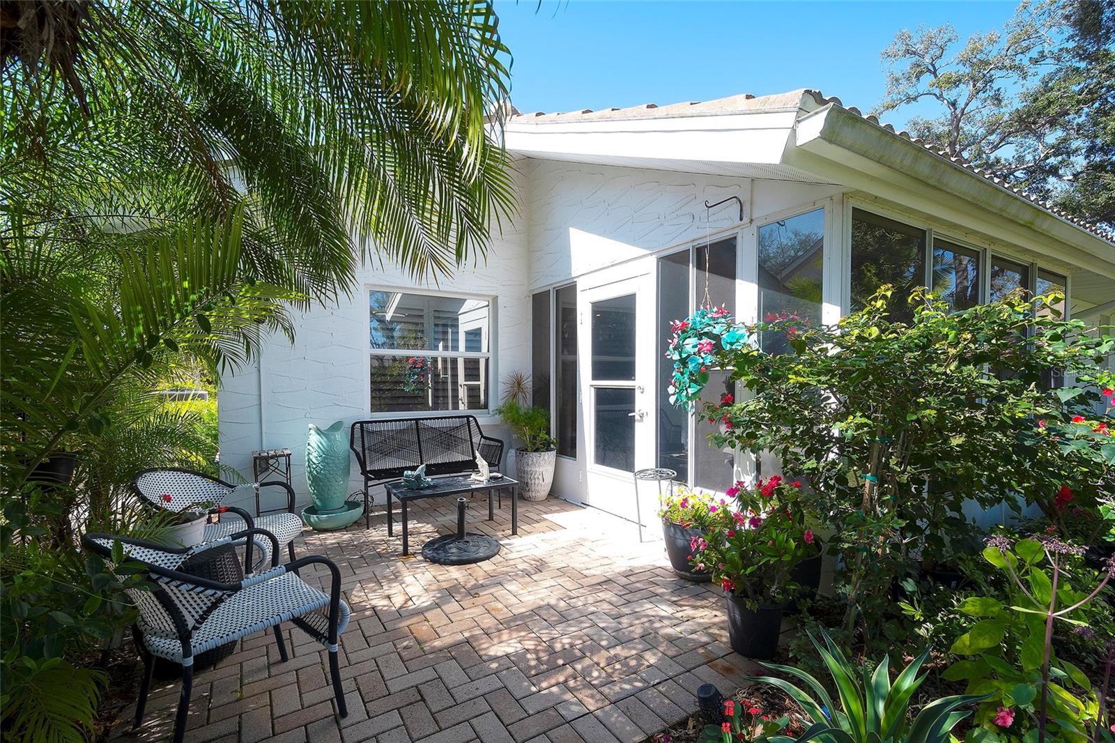 Image 23 of 28 For 5803 Garden Lakes Drive