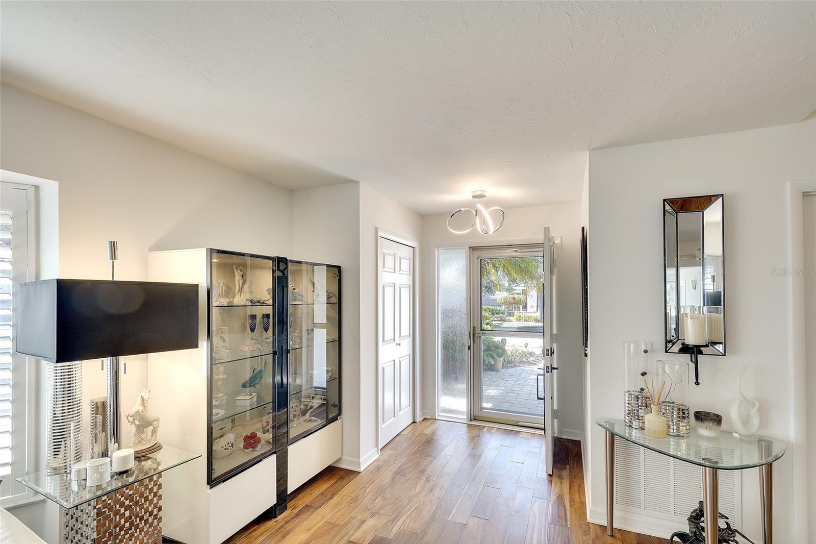 Image 9 of 28 For 5803 Garden Lakes Drive