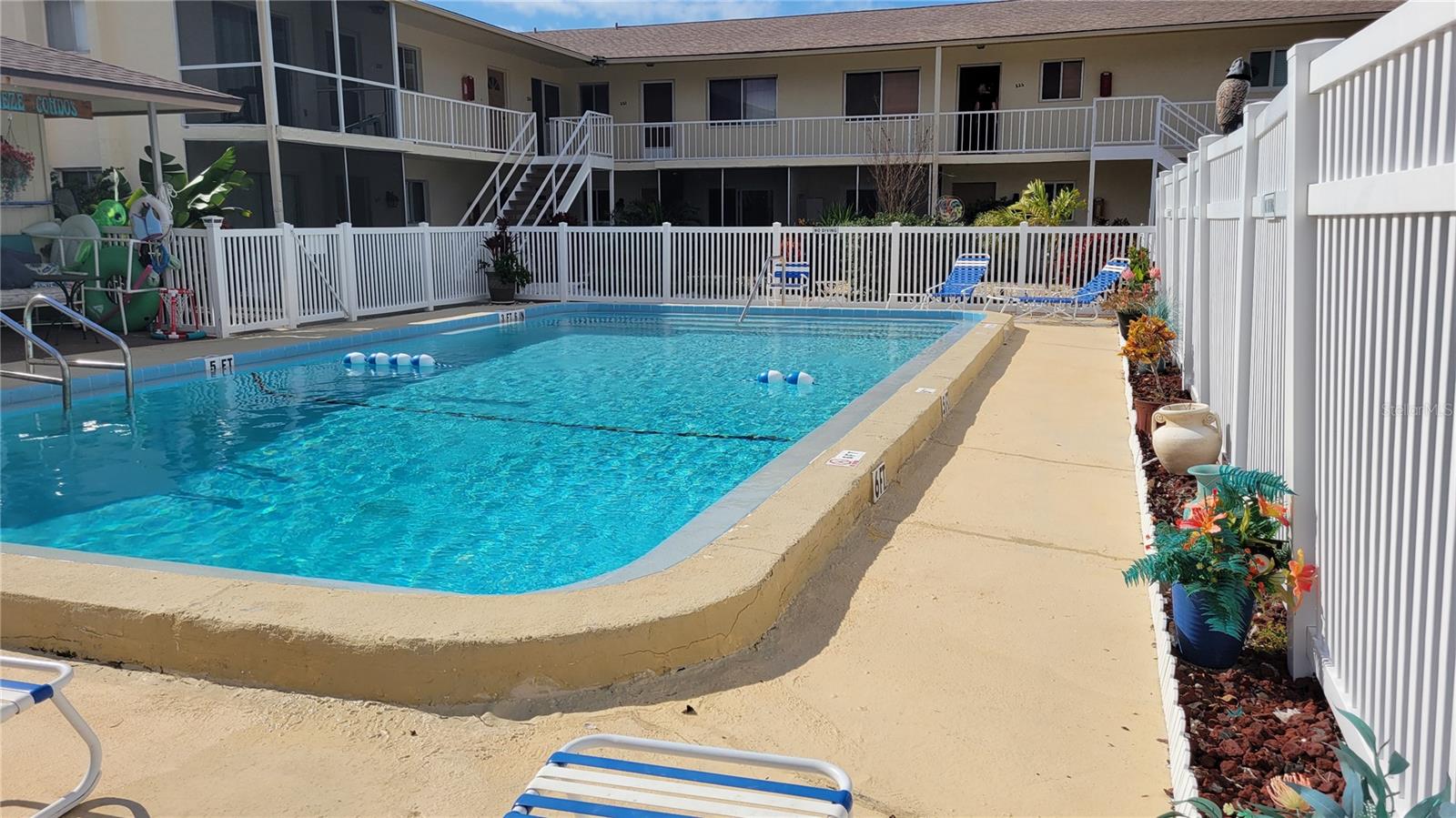 Image 12 of 18 For 360 Base Avenue E 424