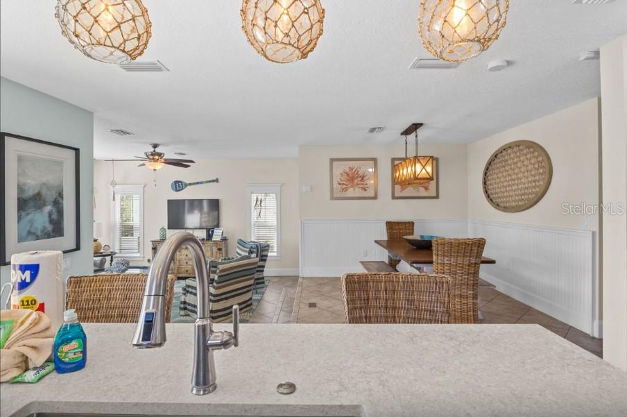 Image 10 of 58 For 117 Willow Avenue