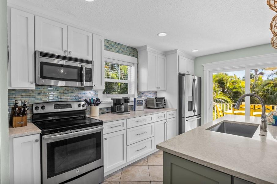 Image 11 of 58 For 117 Willow Avenue