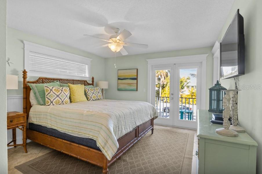 Image 15 of 58 For 117 Willow Avenue