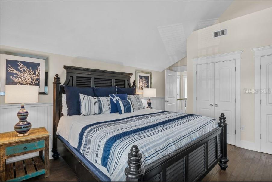 Image 23 of 58 For 117 Willow Avenue