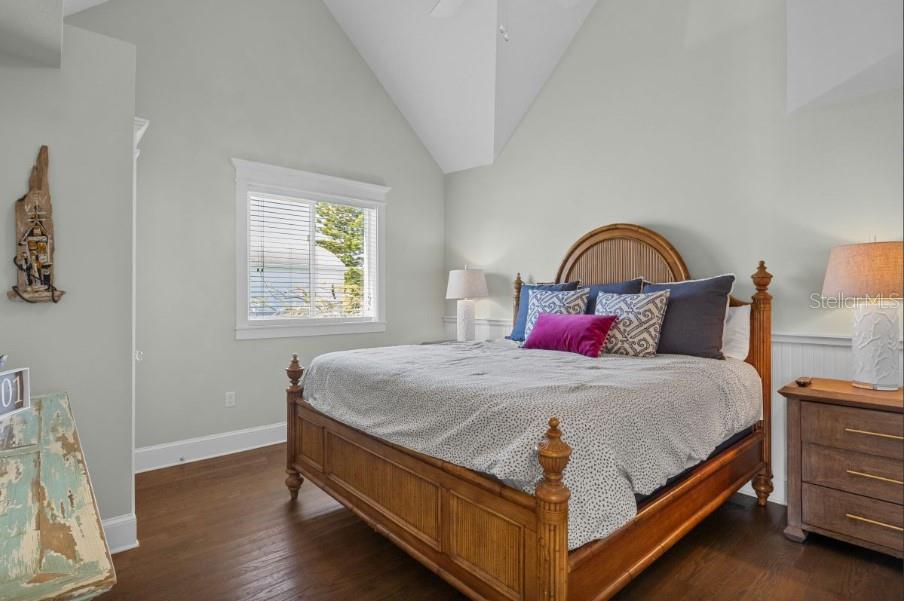 Image 31 of 58 For 117 Willow Avenue