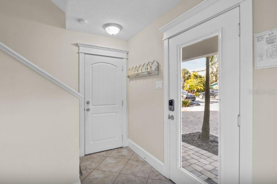 Image 38 of 58 For 117 Willow Avenue