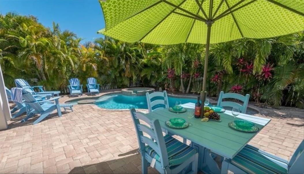 Image 4 of 58 For 117 Willow Avenue