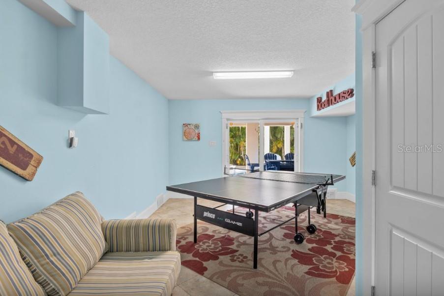 Image 40 of 58 For 117 Willow Avenue