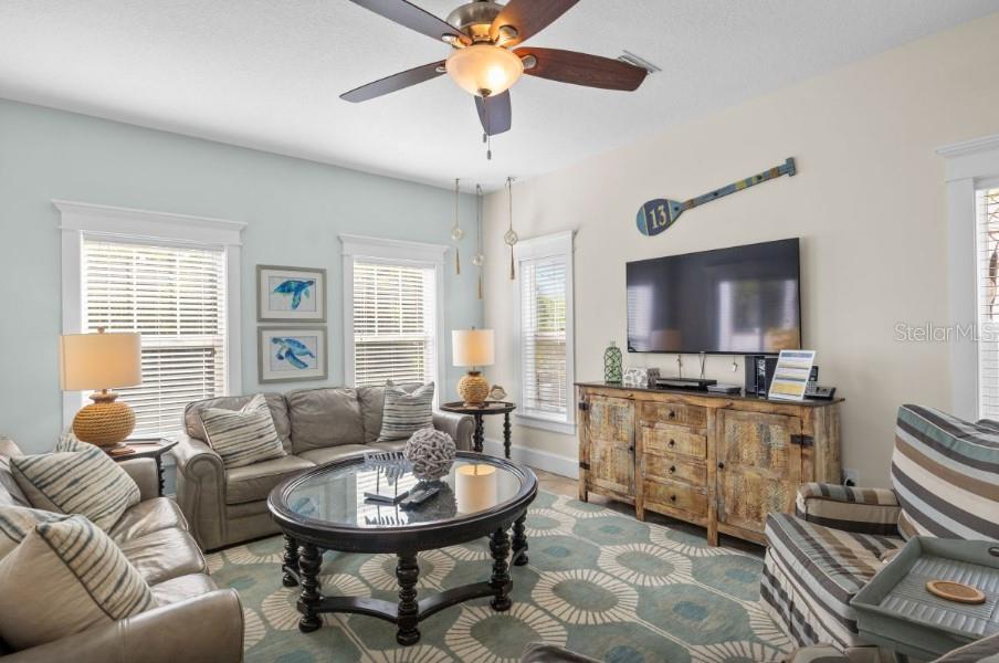 Image 6 of 58 For 117 Willow Avenue