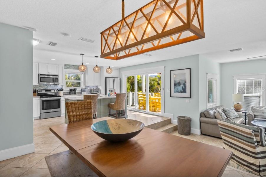 Image 8 of 58 For 117 Willow Avenue