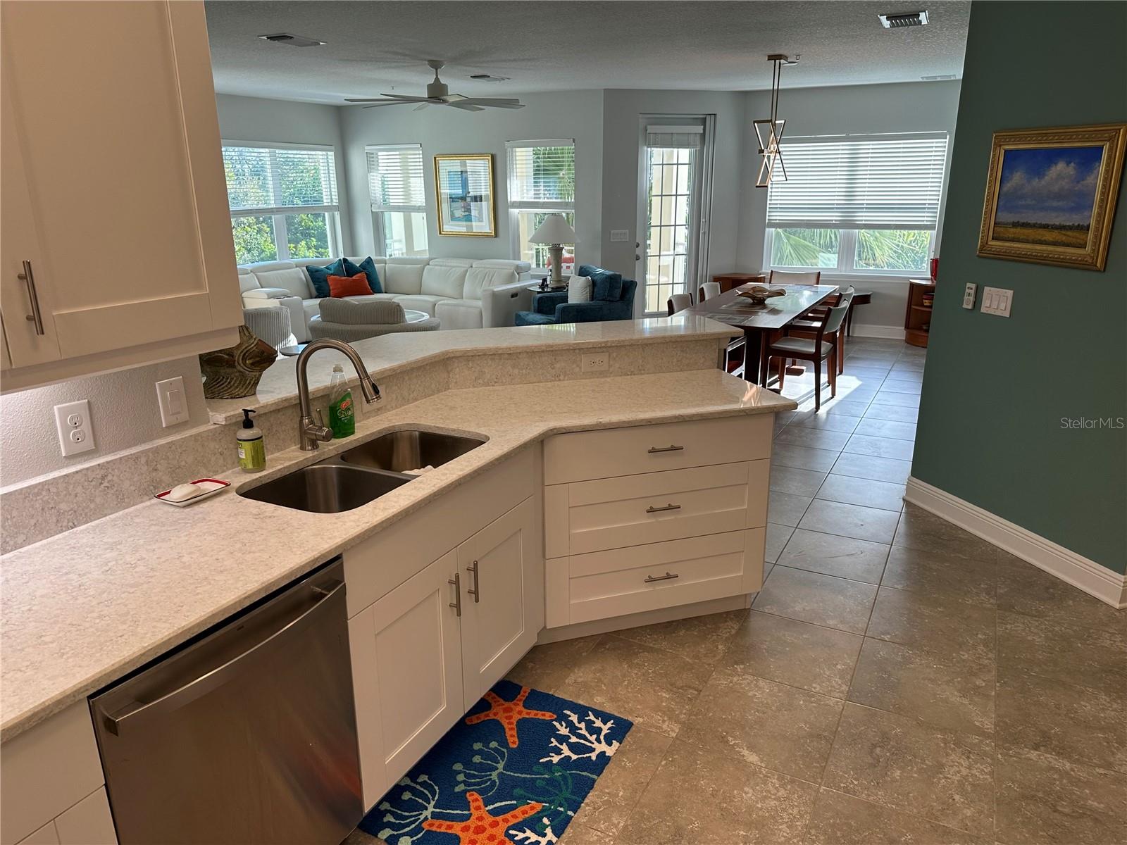 Image 6 of 48 For 7610 34th Avenue W 203