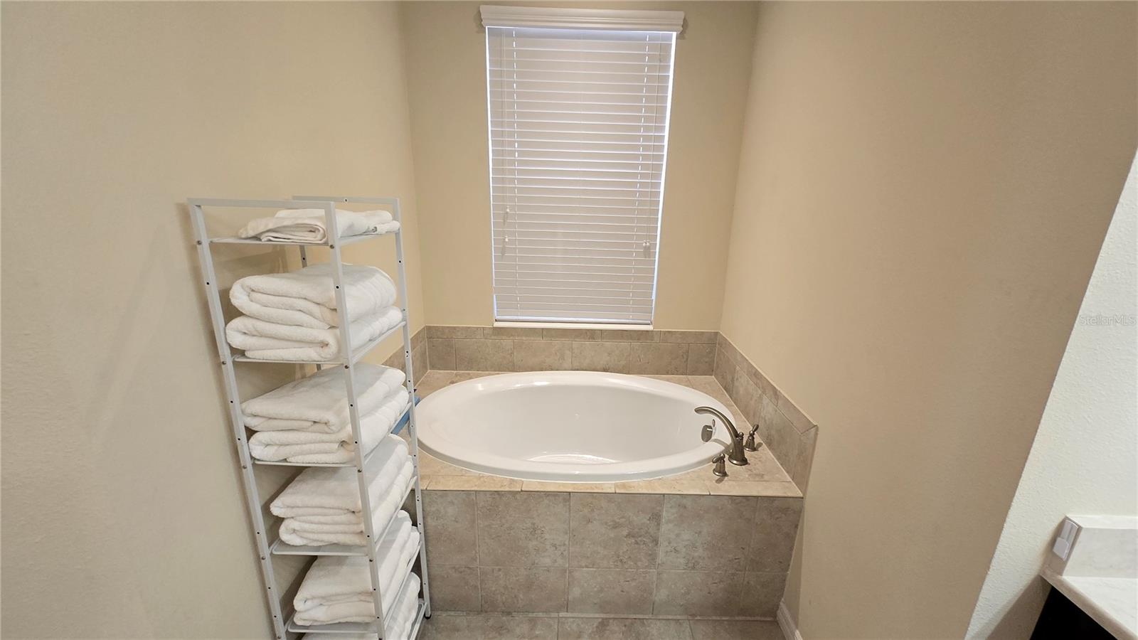 Image 29 of 52 For 5729 Sunflower Circle