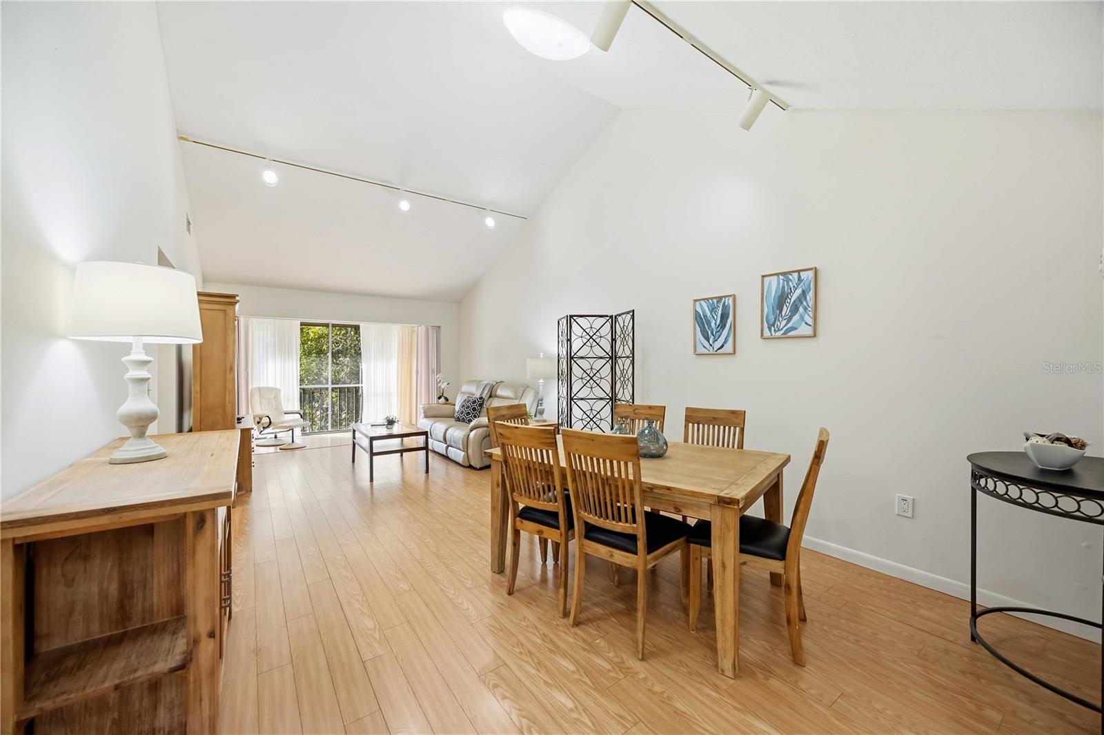 Image 10 of 35 For 1626 Brookhouse Drive 235