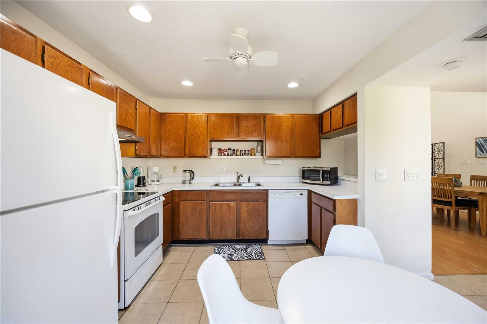 Image 12 of 35 For 1626 Brookhouse Drive 235