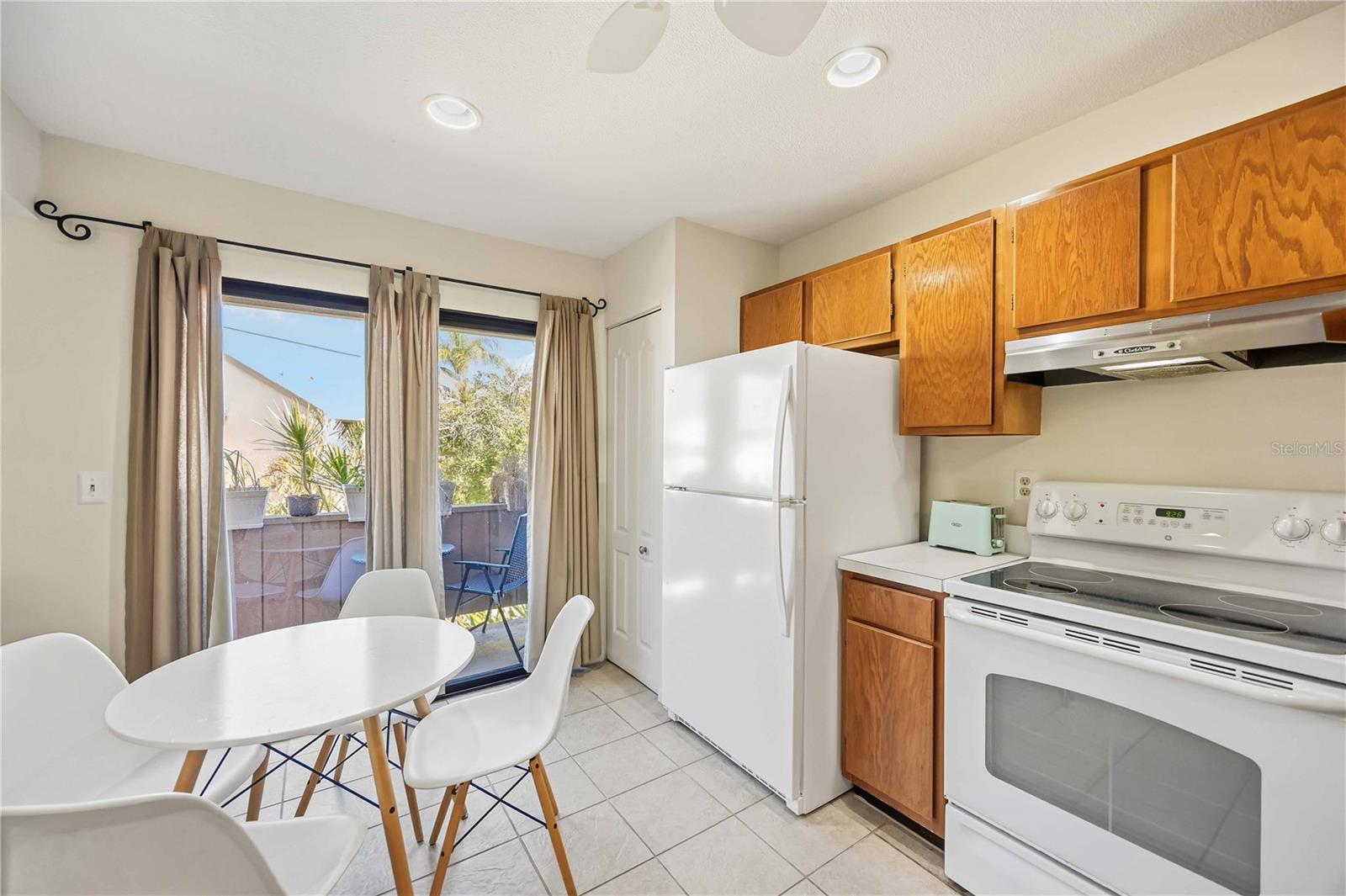 Image 13 of 35 For 1626 Brookhouse Drive 235