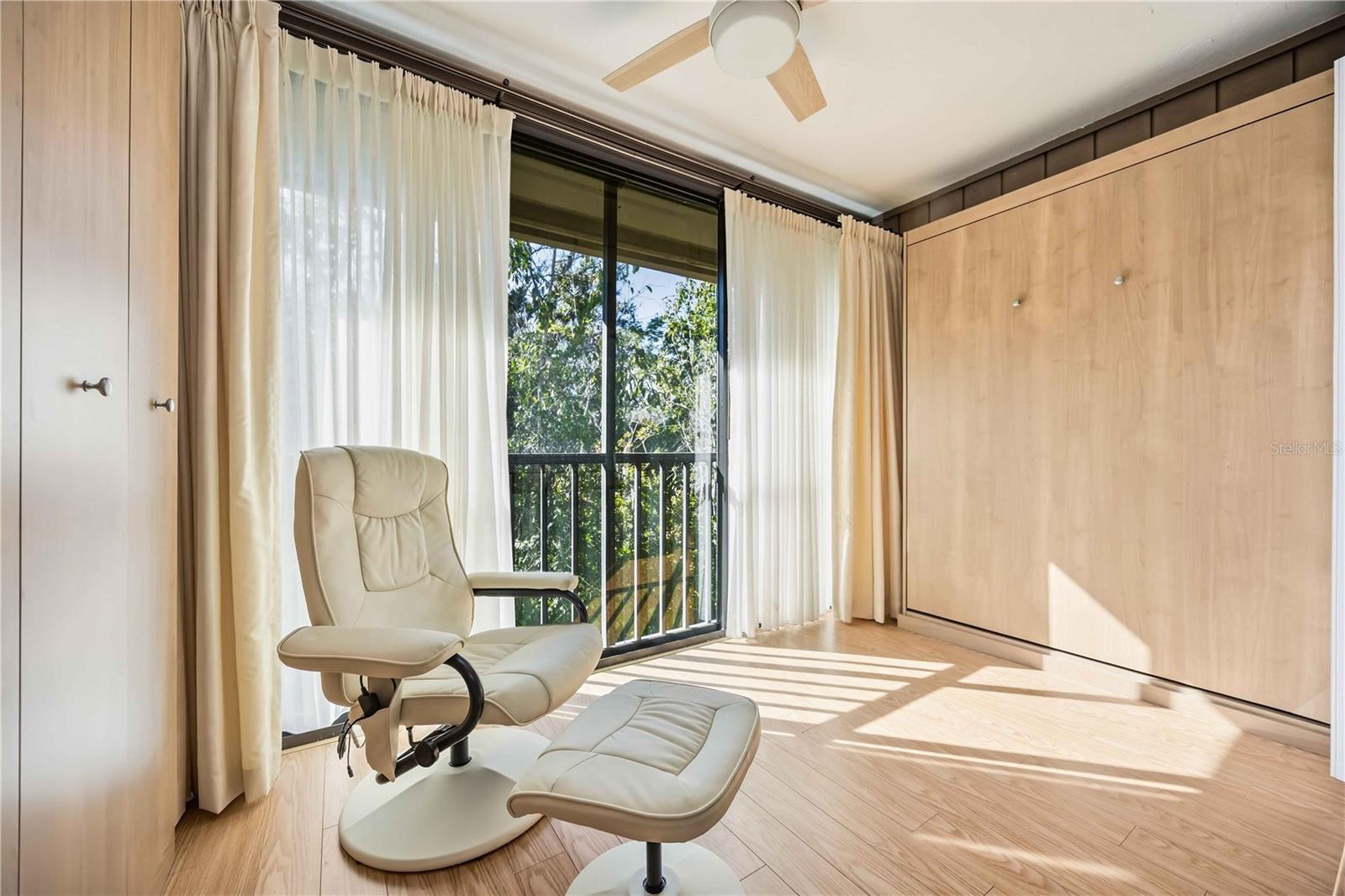 Image 18 of 35 For 1626 Brookhouse Drive 235