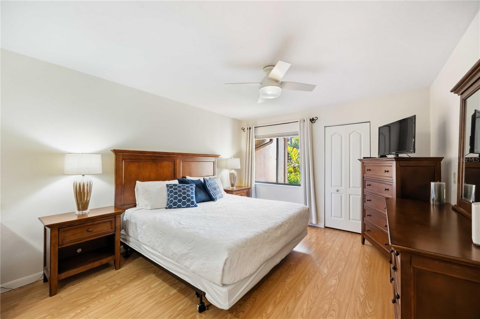 Image 19 of 35 For 1626 Brookhouse Drive 235