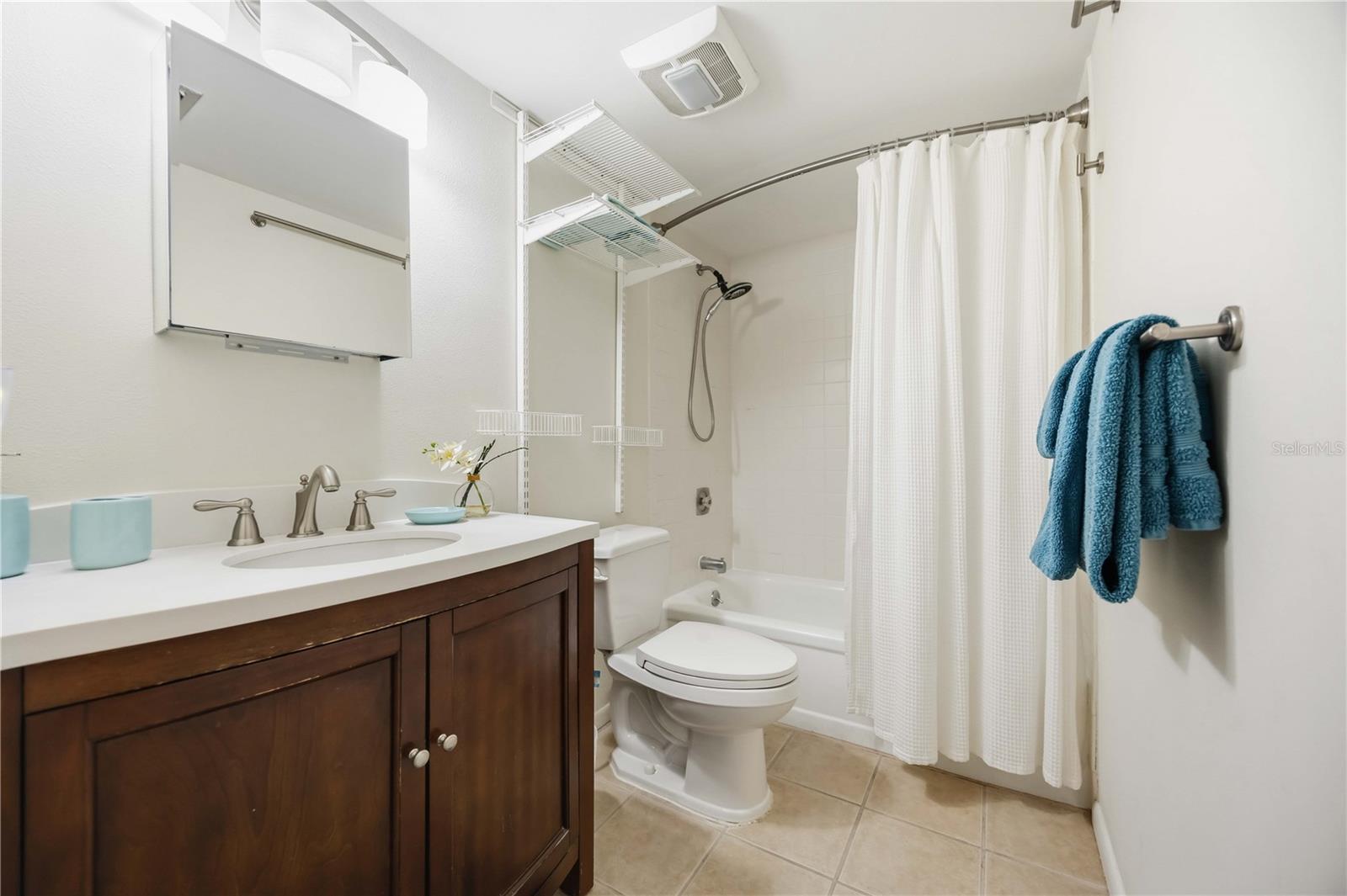 Image 23 of 35 For 1626 Brookhouse Drive 235