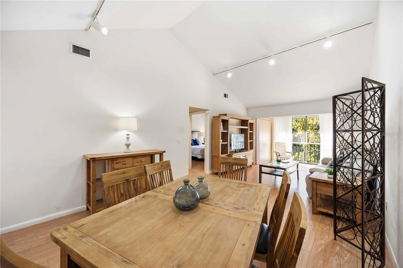 Image 8 of 35 For 1626 Brookhouse Drive 235