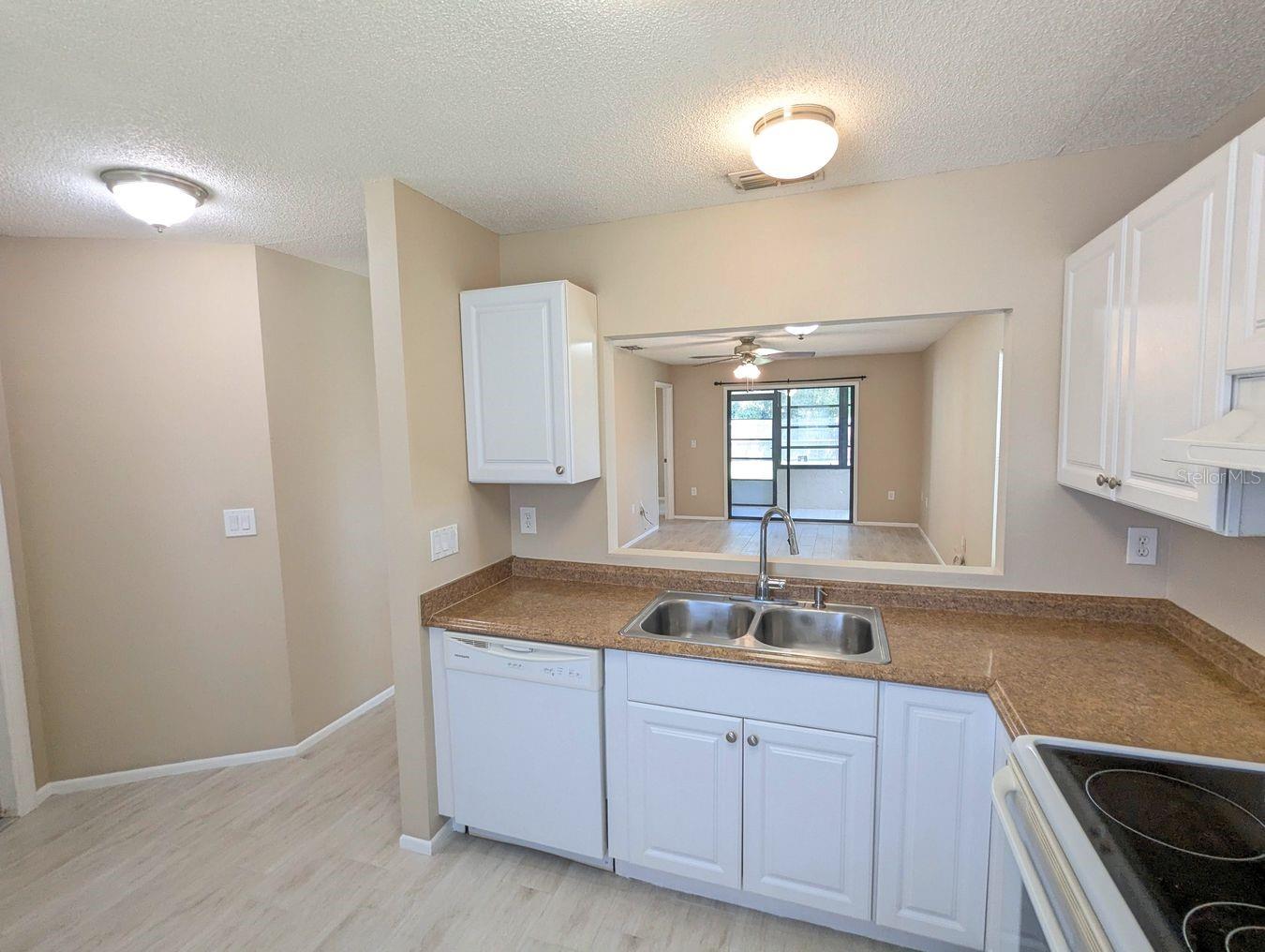 Image 12 of 30 For 618 45th Street E