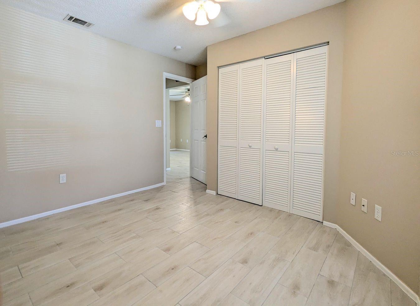 Image 24 of 30 For 618 45th Street E