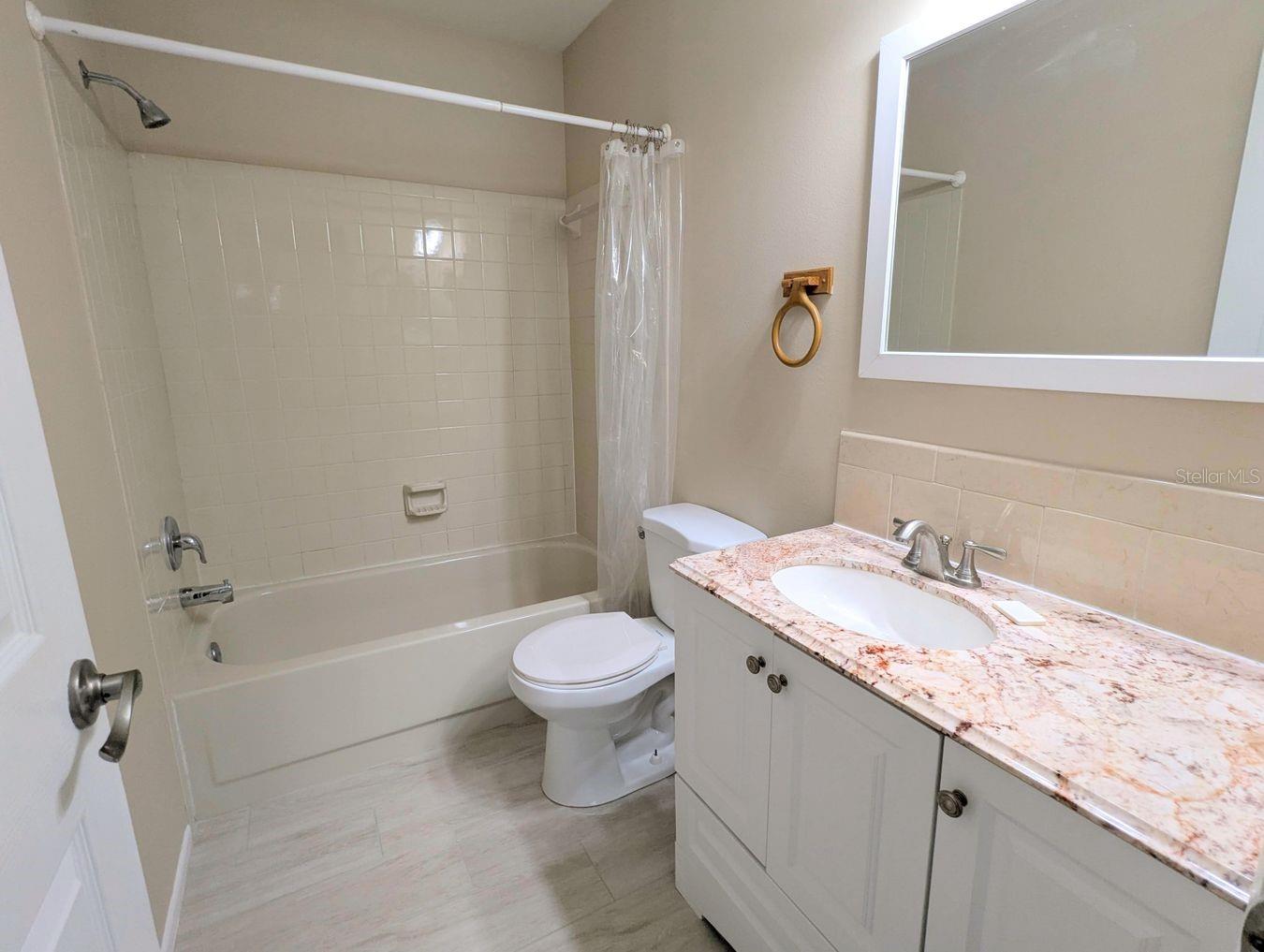 Image 25 of 30 For 618 45th Street E