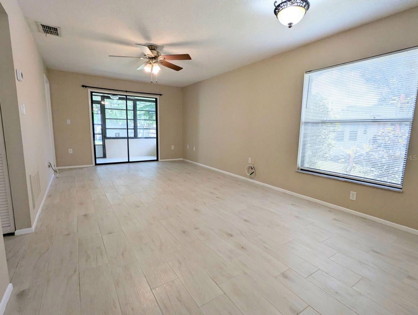 Image 4 of 30 For 618 45th Street E