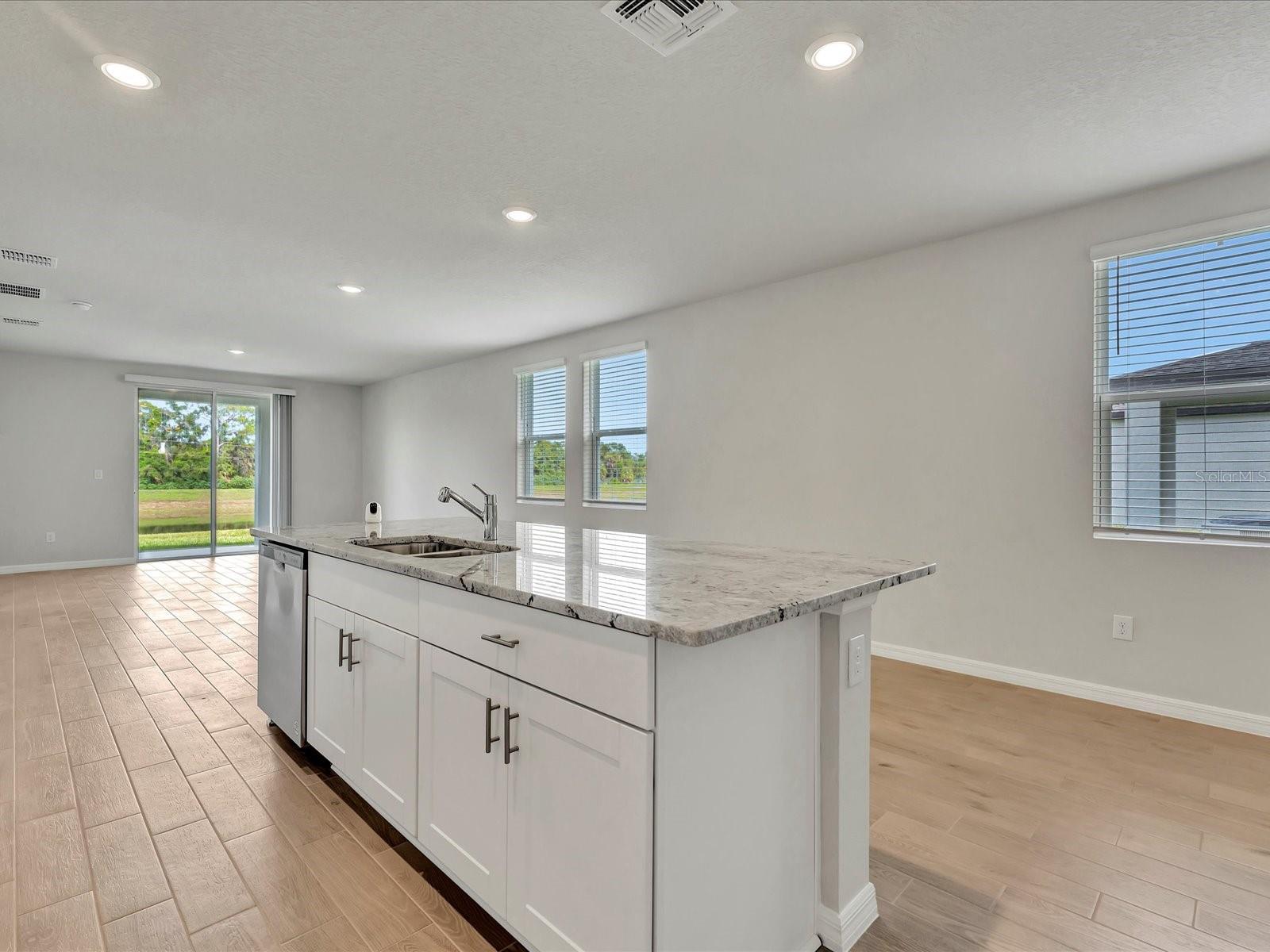 Image 11 of 38 For 176 Whiteland Bend