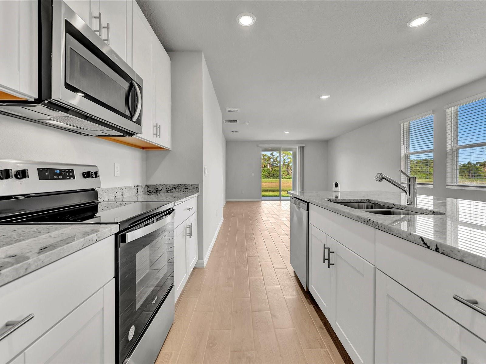 Image 13 of 38 For 176 Whiteland Bend