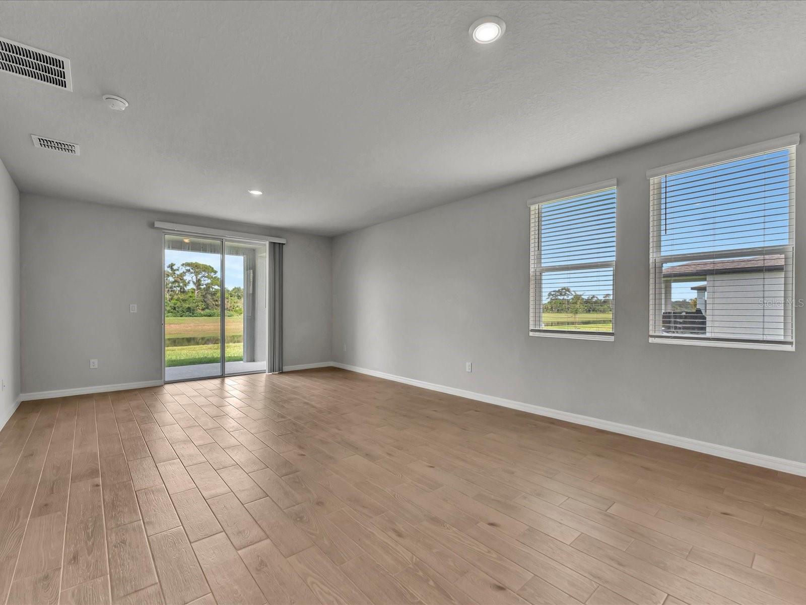 Image 16 of 38 For 176 Whiteland Bend