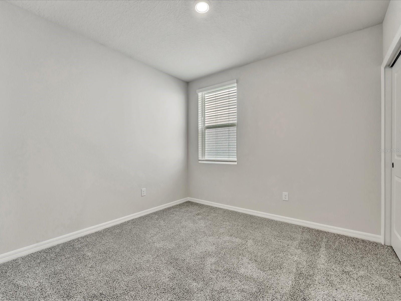 Image 36 of 38 For 176 Whiteland Bend