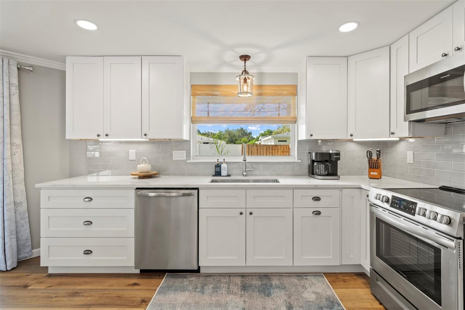 Image 11 of 53 For 3165 Regatta Circle