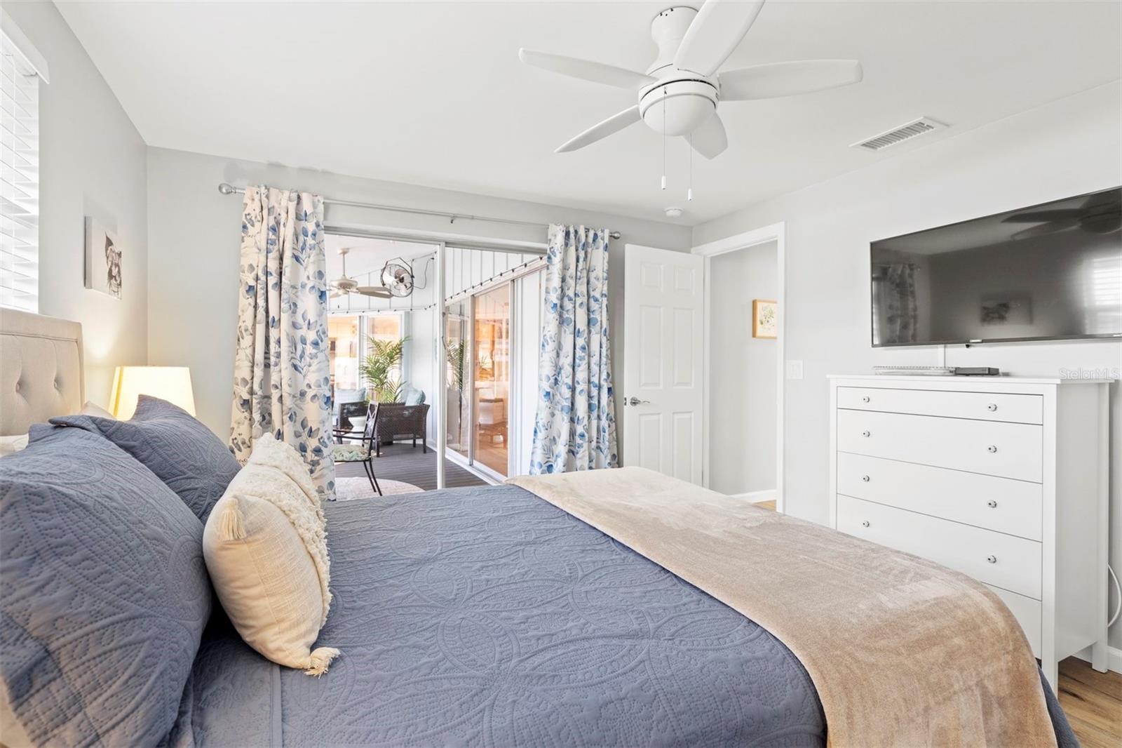 Image 18 of 53 For 3165 Regatta Circle