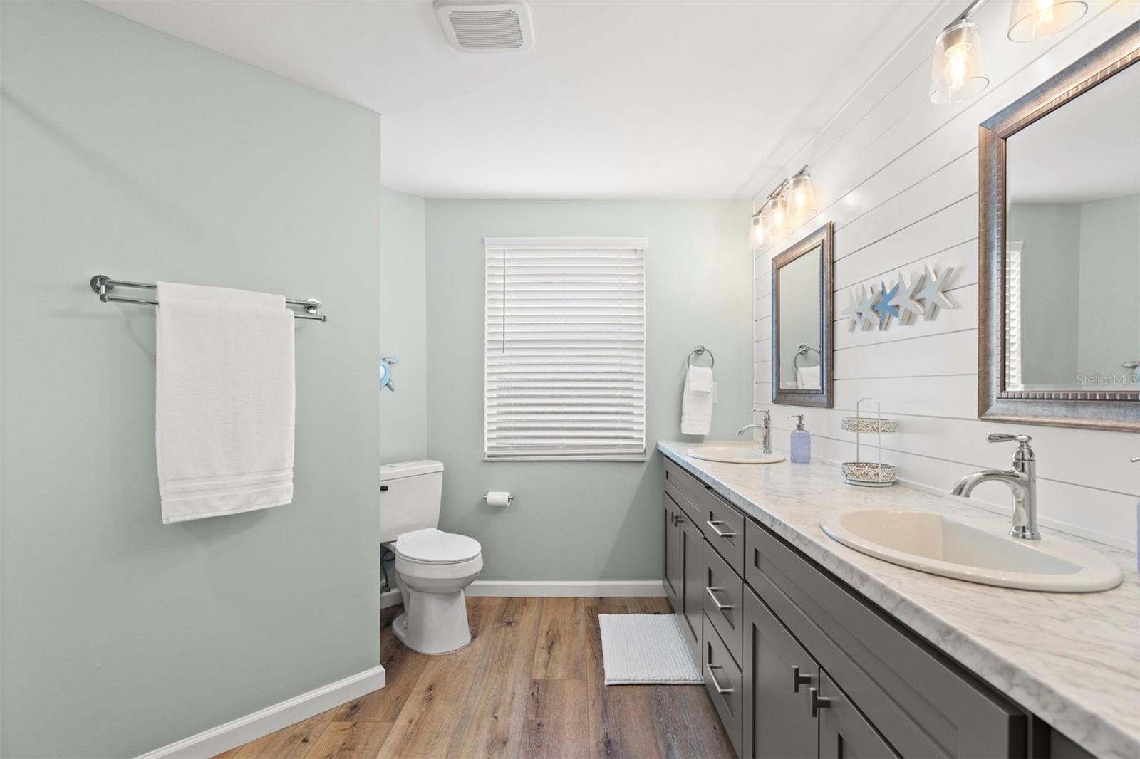 Image 20 of 53 For 3165 Regatta Circle