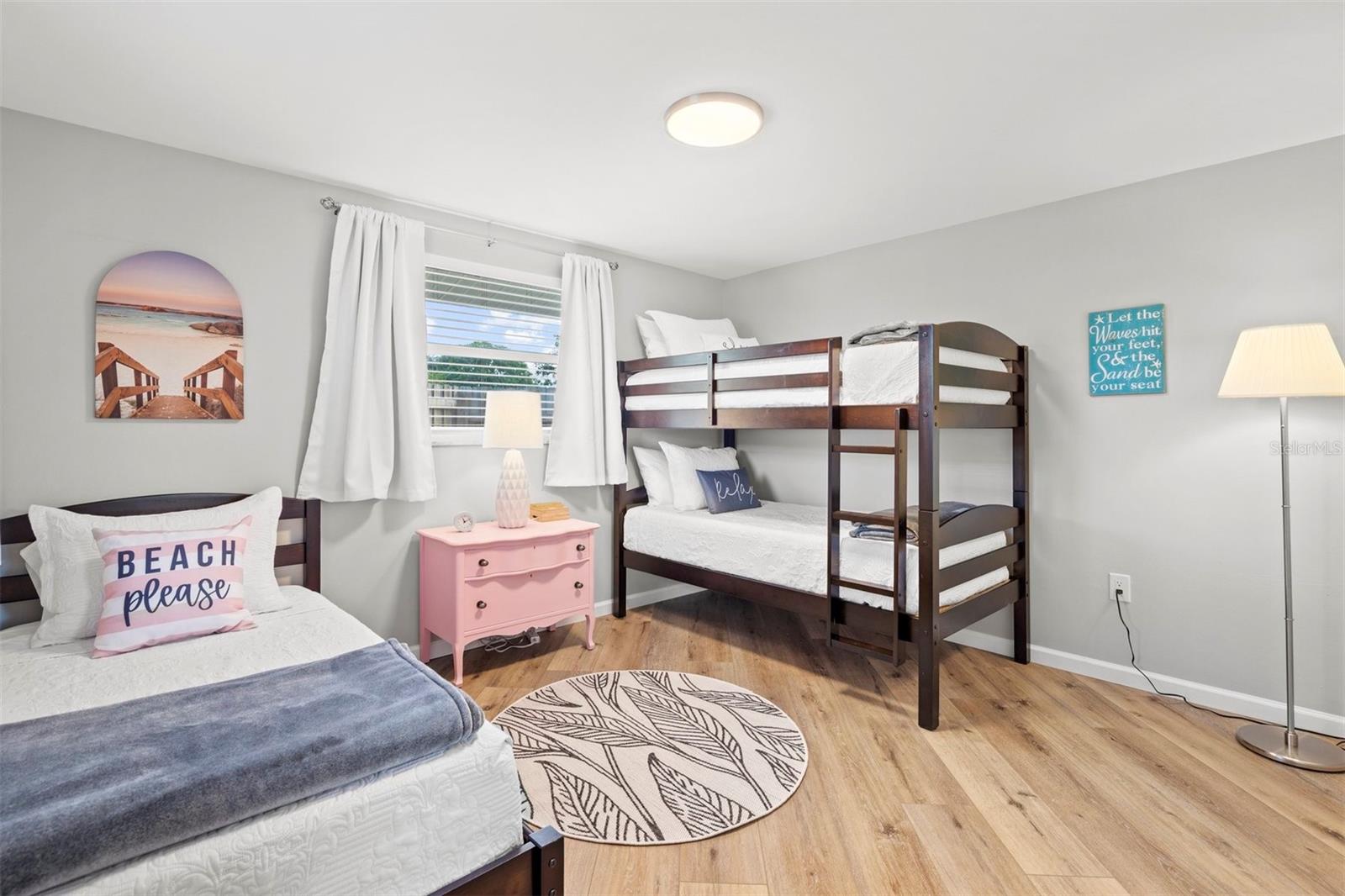 Image 22 of 53 For 3165 Regatta Circle