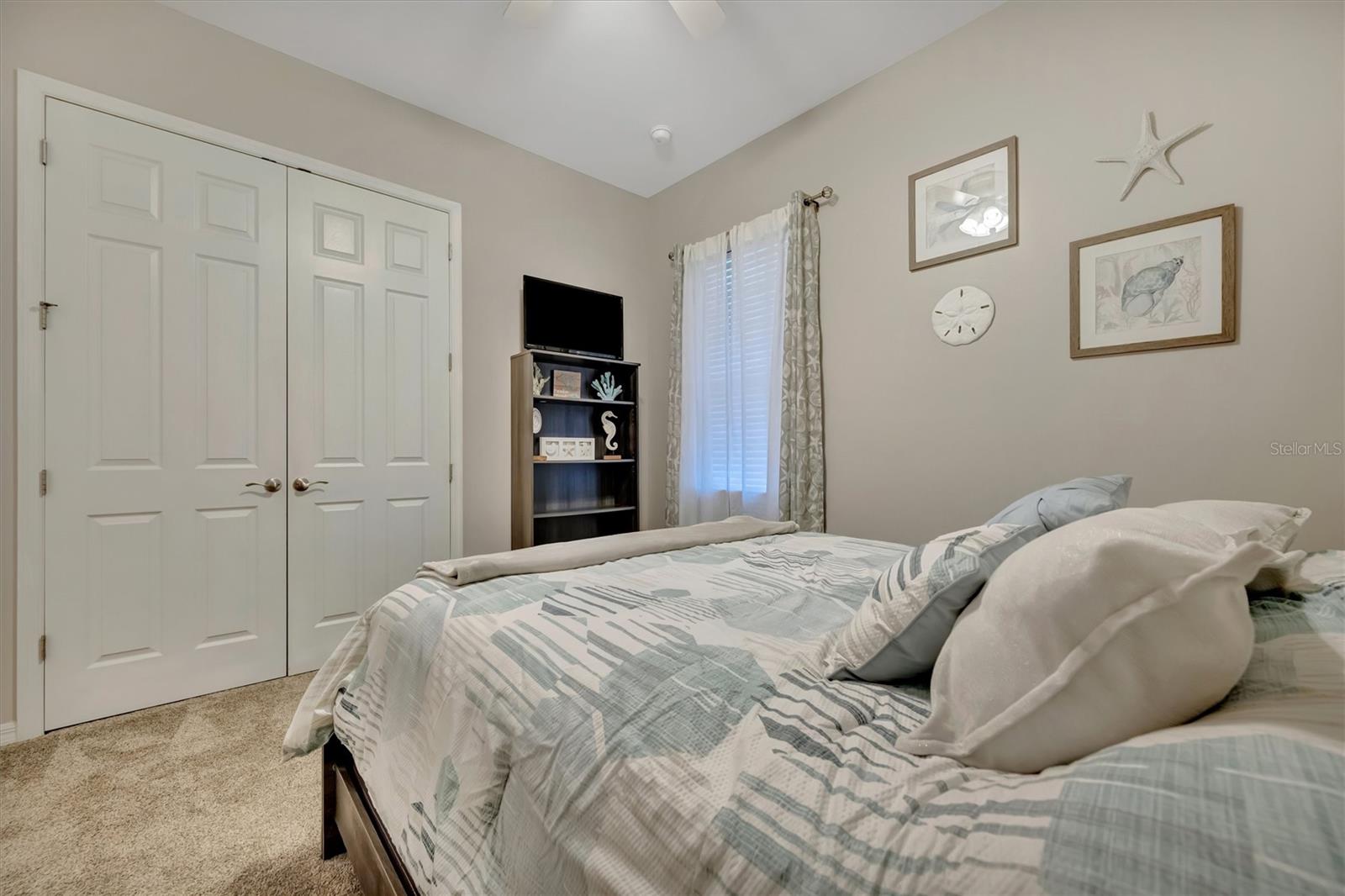 Image 13 of 58 For 24040 Riverfront Drive