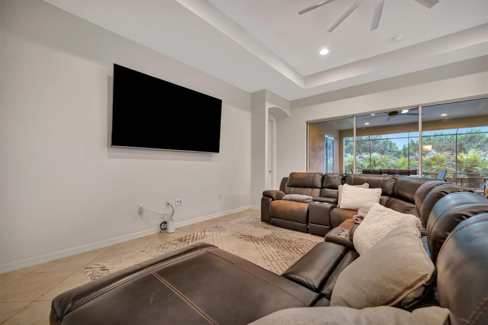 Image 17 of 58 For 24040 Riverfront Drive