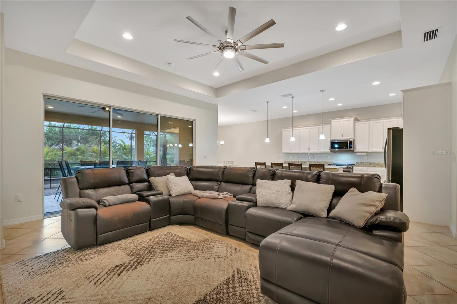 Image 18 of 58 For 24040 Riverfront Drive