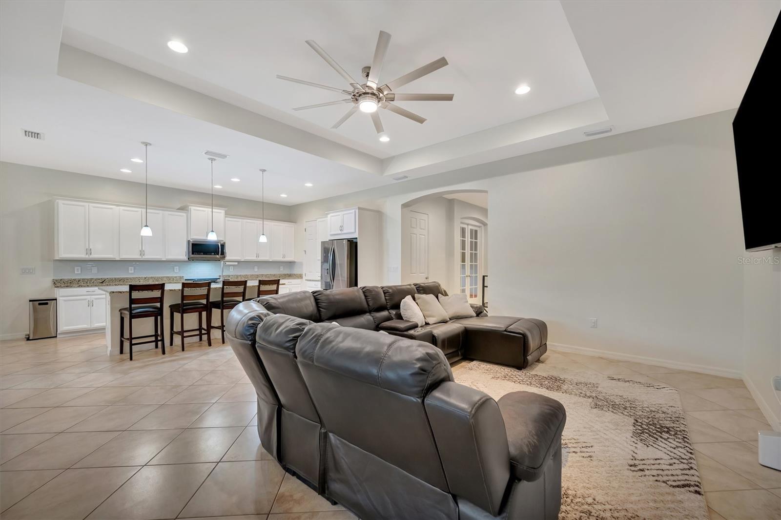 Image 20 of 58 For 24040 Riverfront Drive