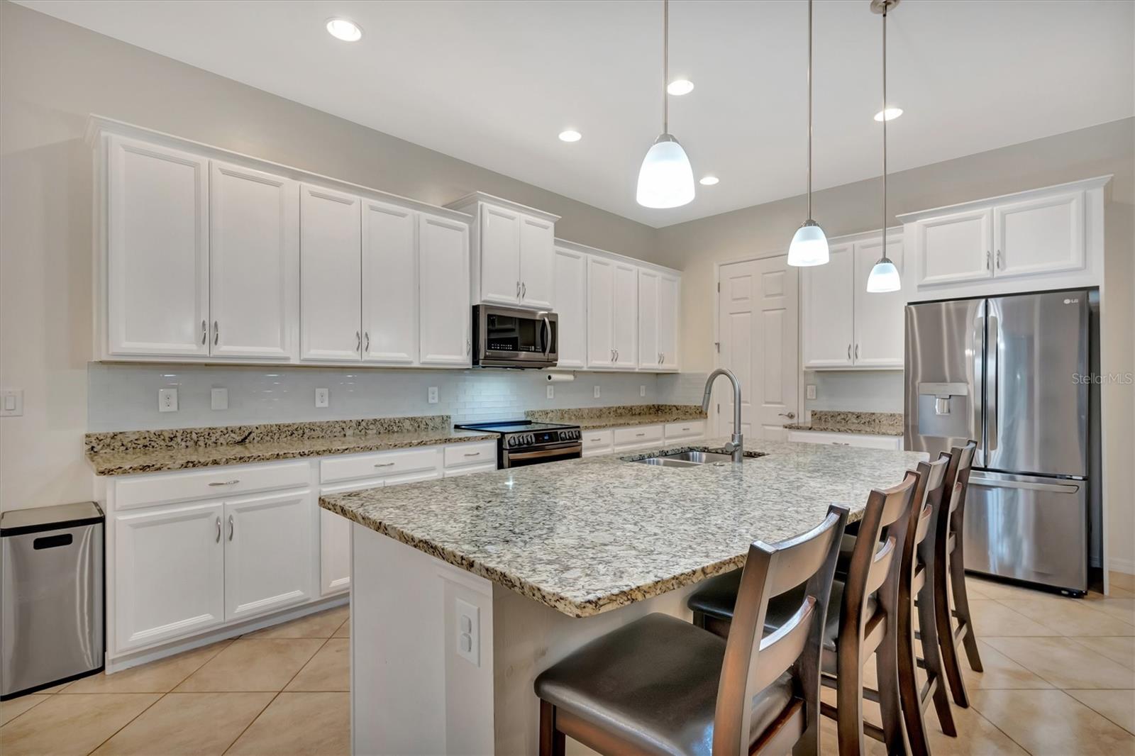 Image 23 of 58 For 24040 Riverfront Drive