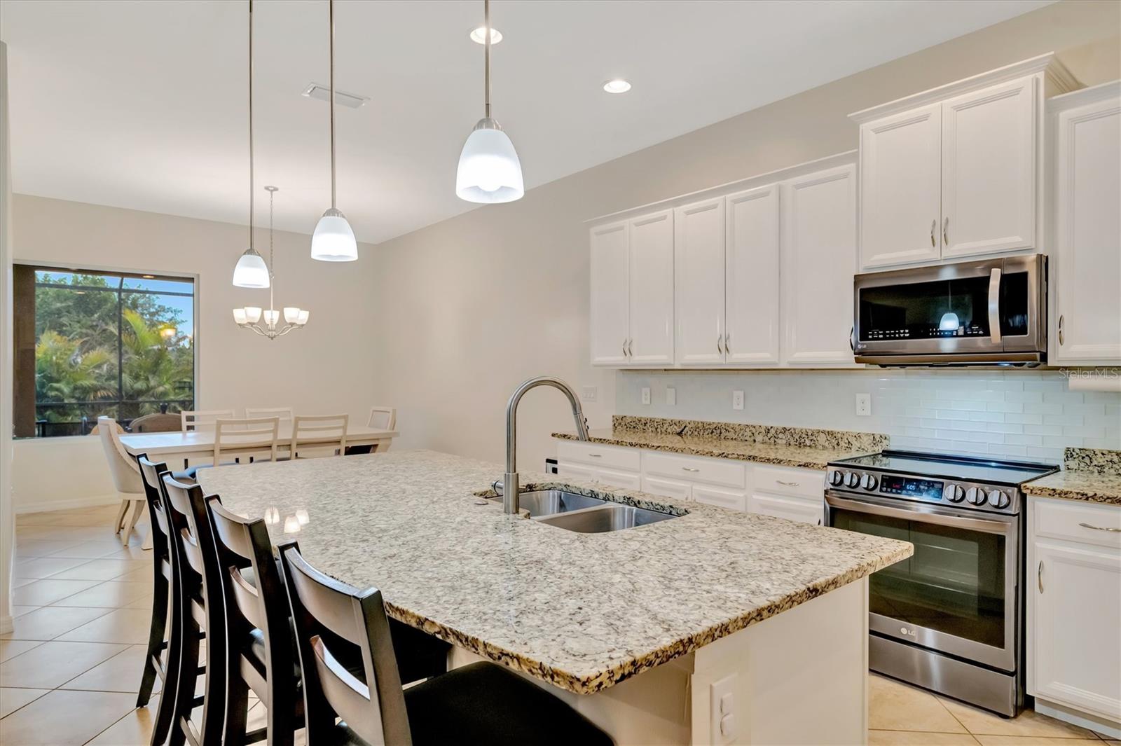 Image 30 of 58 For 24040 Riverfront Drive