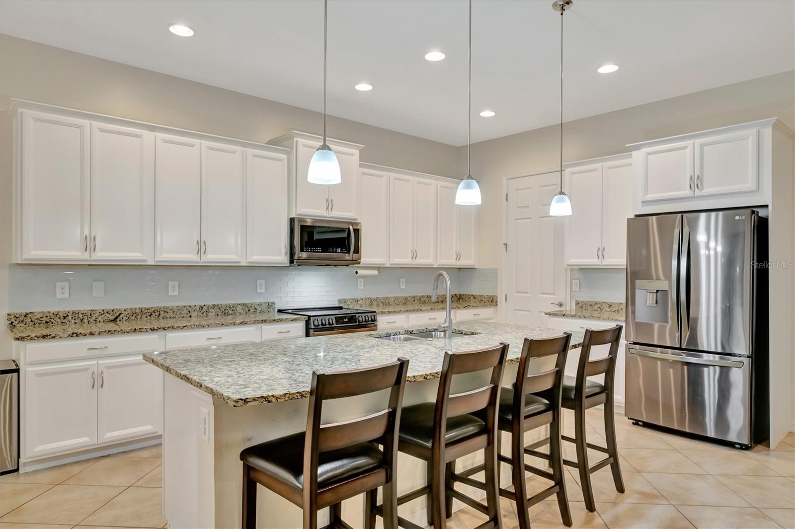 Image 31 of 58 For 24040 Riverfront Drive