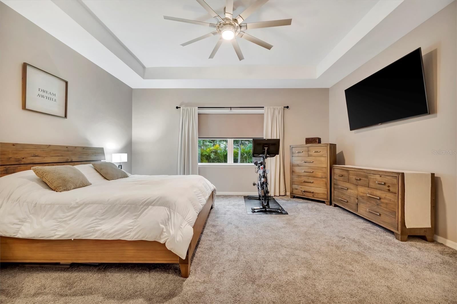 Image 33 of 58 For 24040 Riverfront Drive